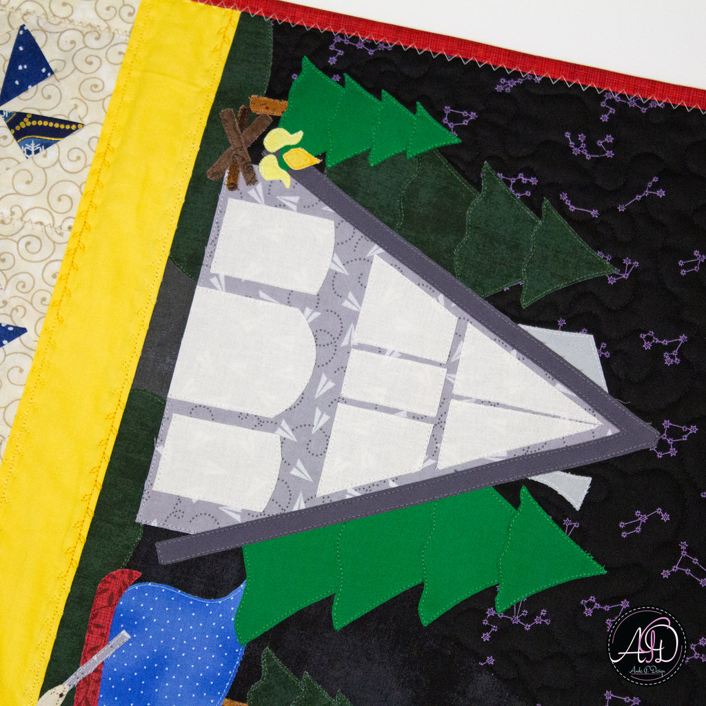 Marshmallow Corner Quilted Table Runner | Applique Table Runner