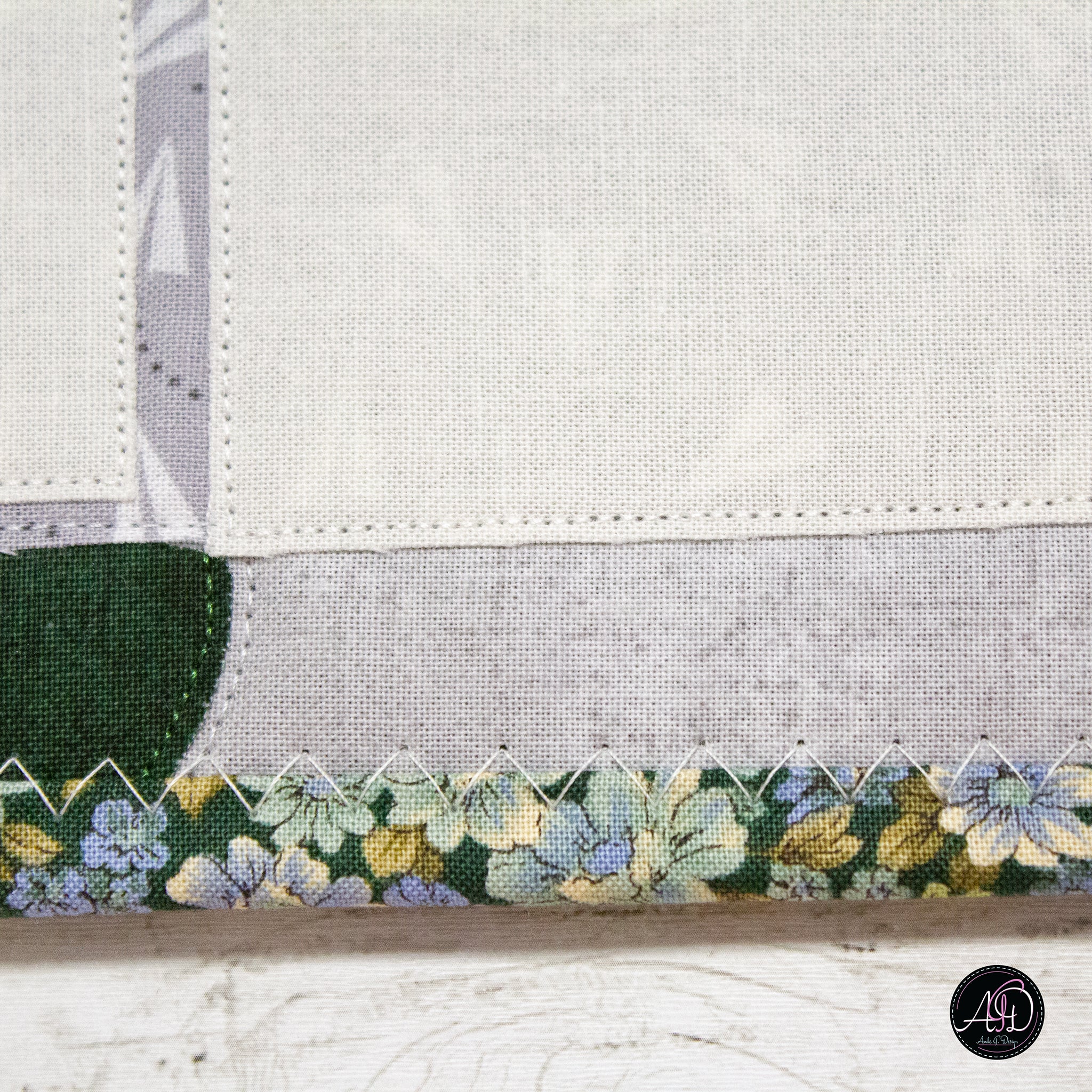 Briar Lake Cabin Quilted Wall Hanging | Applique Wall Hanging