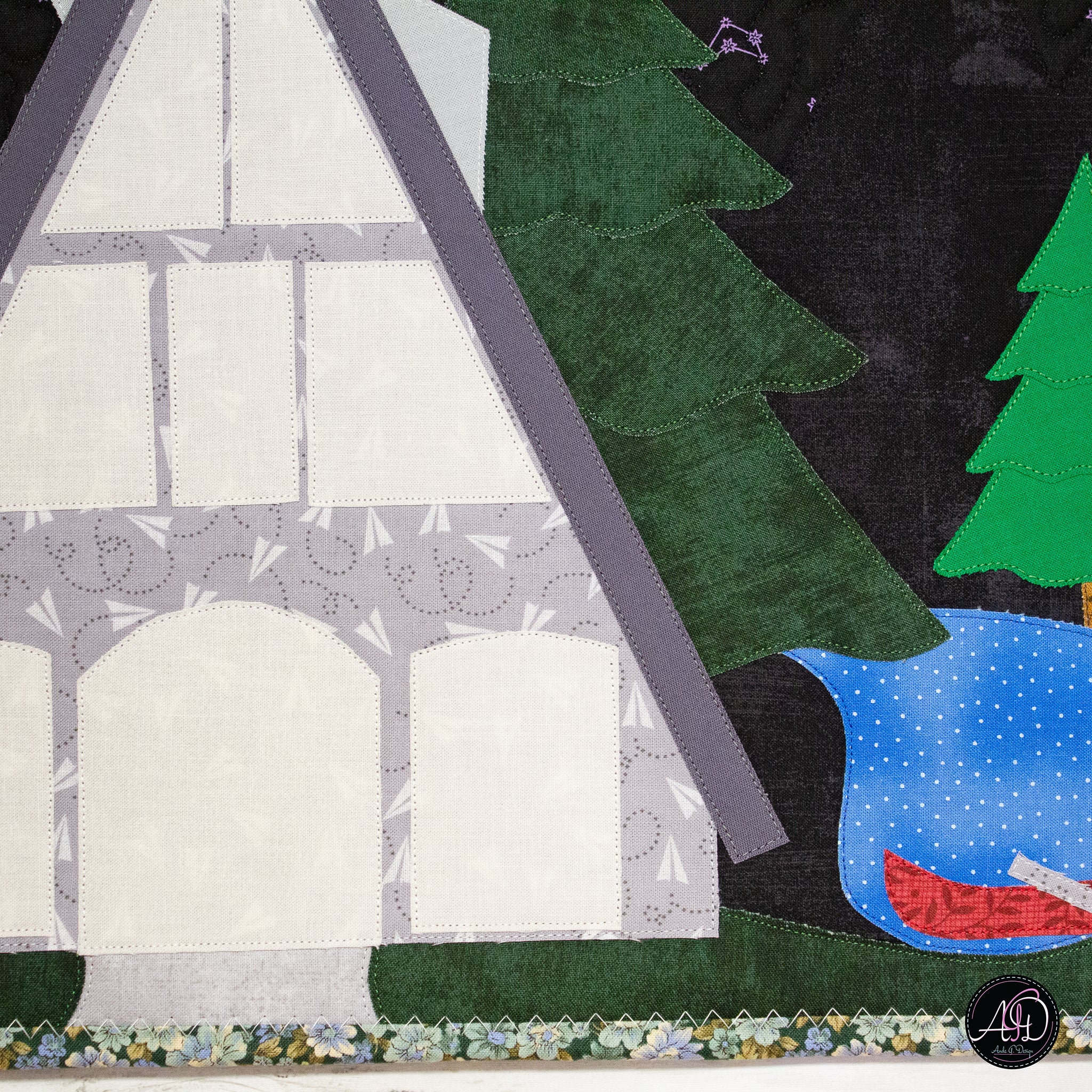 Briar Lake Cabin Quilted Wall Hanging | Applique Wall Hanging