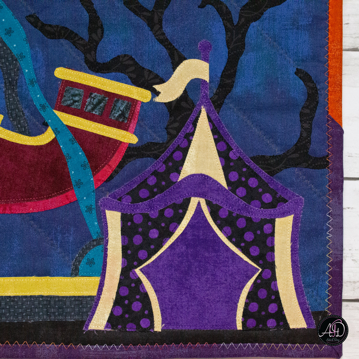 Swinging Ship Haunted Carnival Quilted Applique Wall Hanging | Halloween Home Decor