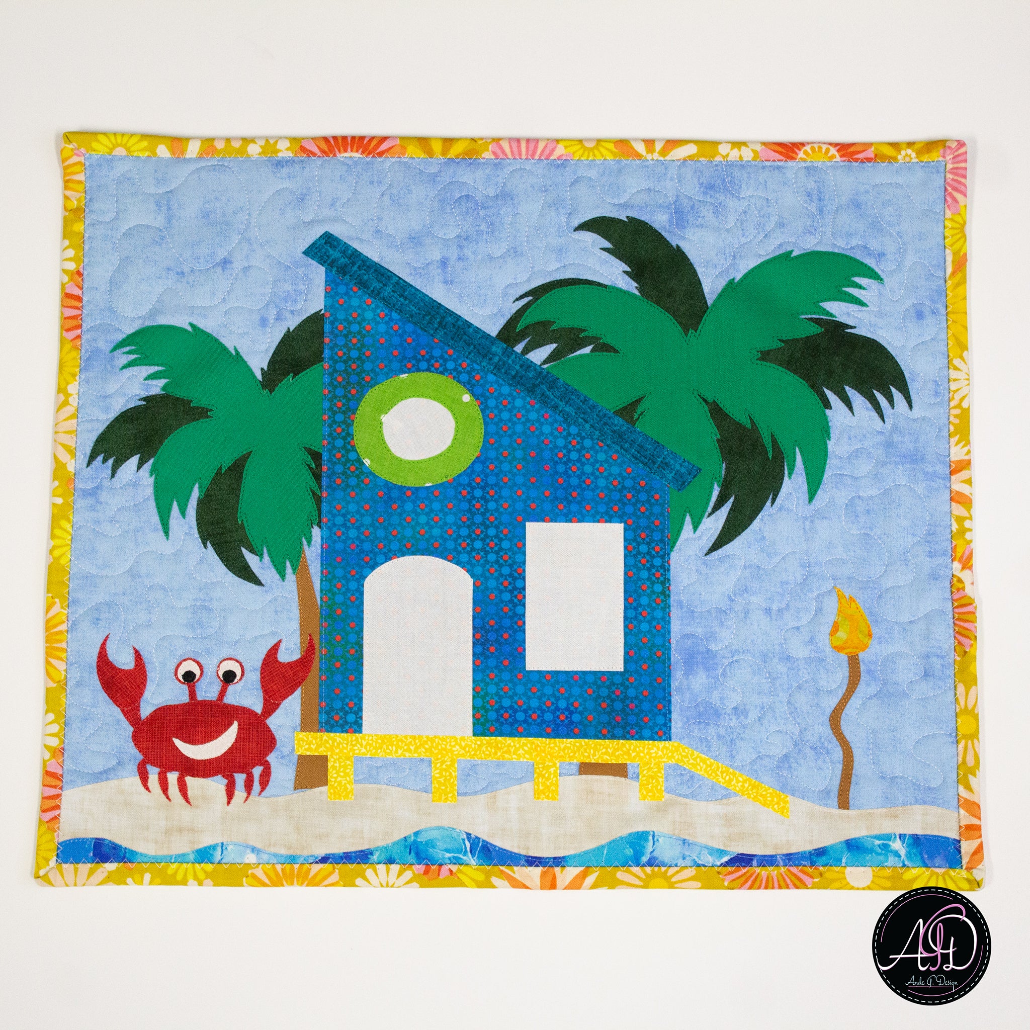 Crab Cay Beach Hut Quilted Wall Hanging | Applique Wall Hanging