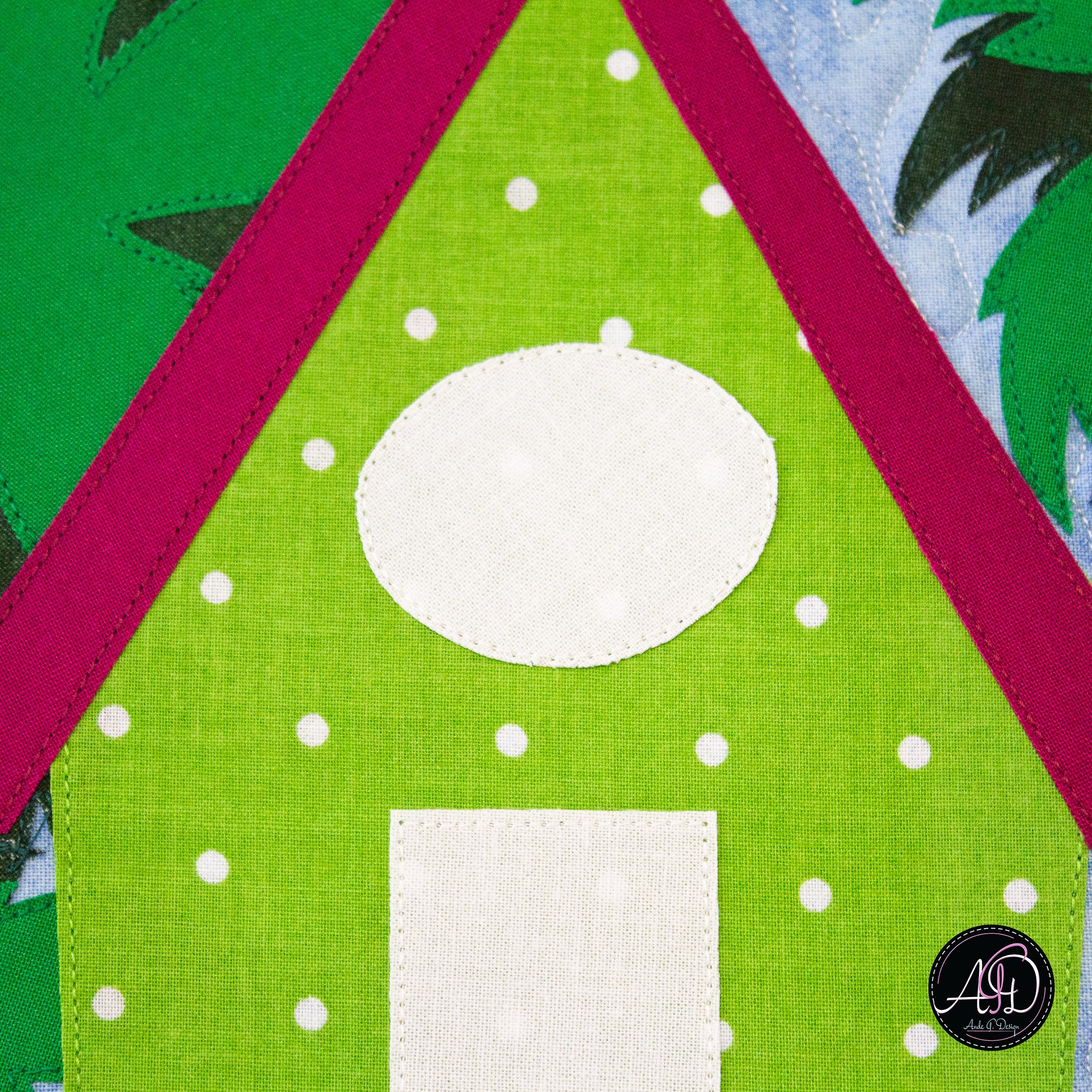 Surfboard Beach Hut Quilted Wall Hanging | Applique Wall Hanging