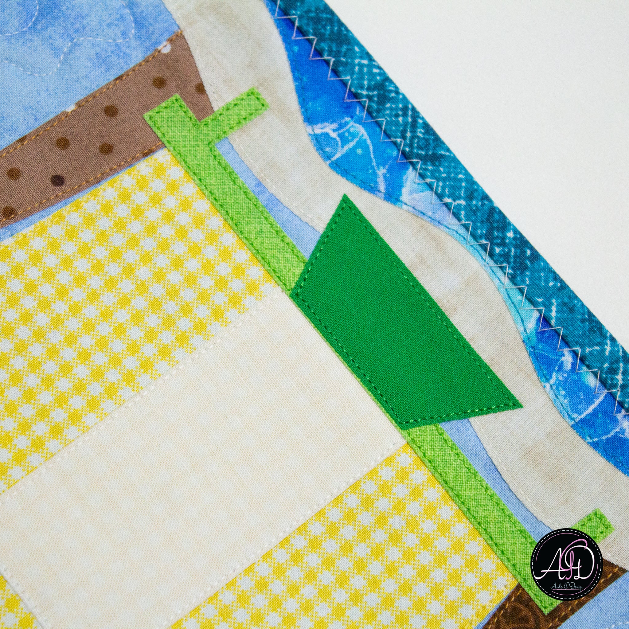 Yellow & Turquoise Beach Hut Quilted Table Runner | Applique Table Runner