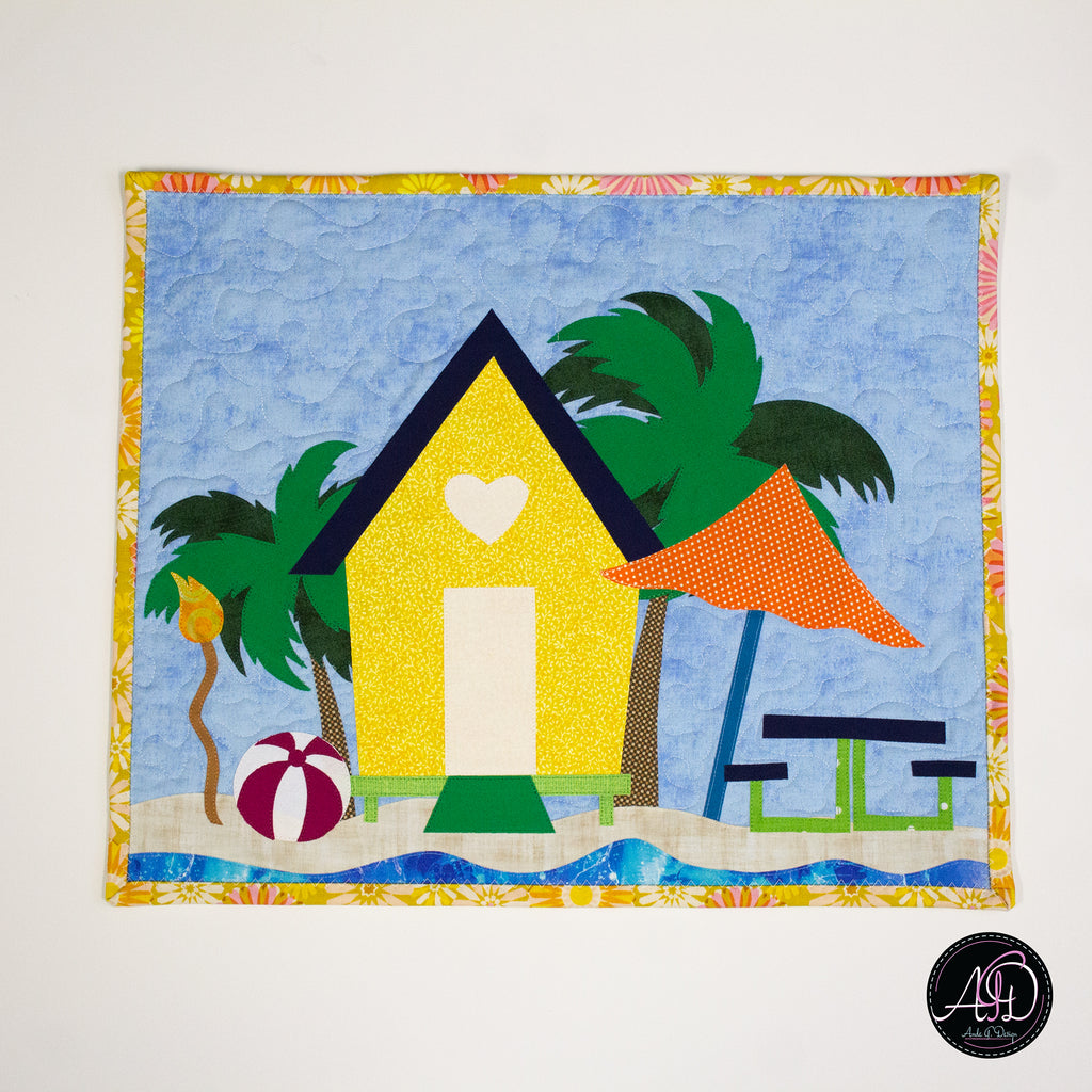 Picnic Beach Hut Quilted Wall Hanging | Applique Wall Hanging
