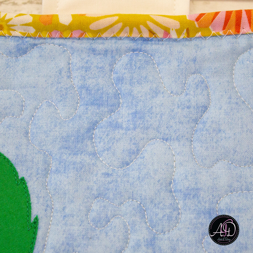 Picnic Beach Hut Quilted Wall Hanging | Applique Wall Hanging