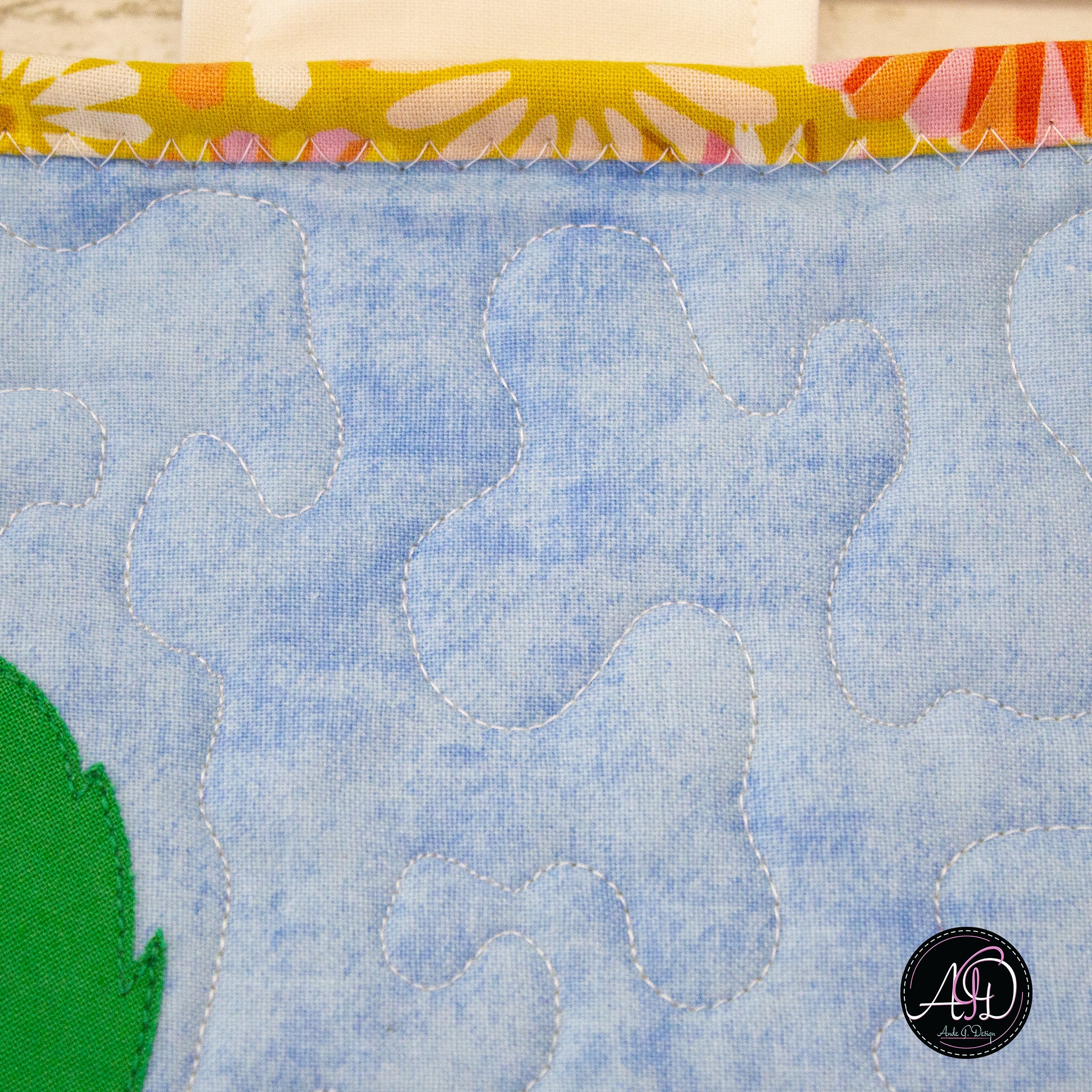 Picnic Beach Hut Quilted Wall Hanging | Applique Wall Hanging