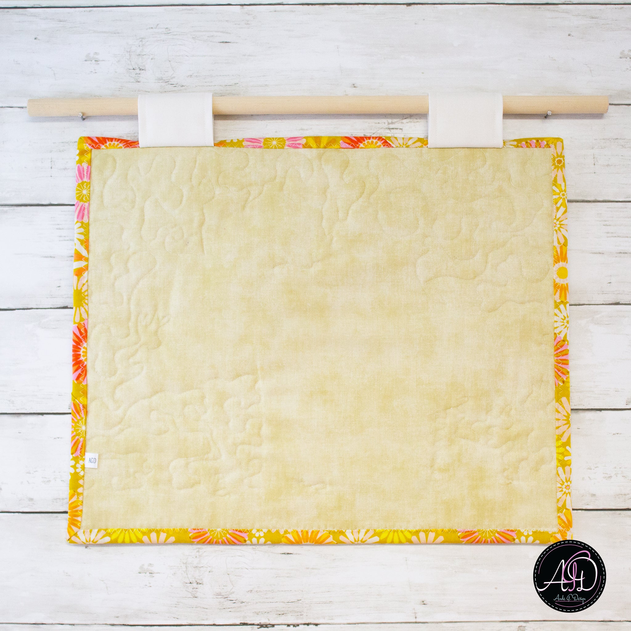 Picnic Beach Hut Quilted Wall Hanging | Applique Wall Hanging