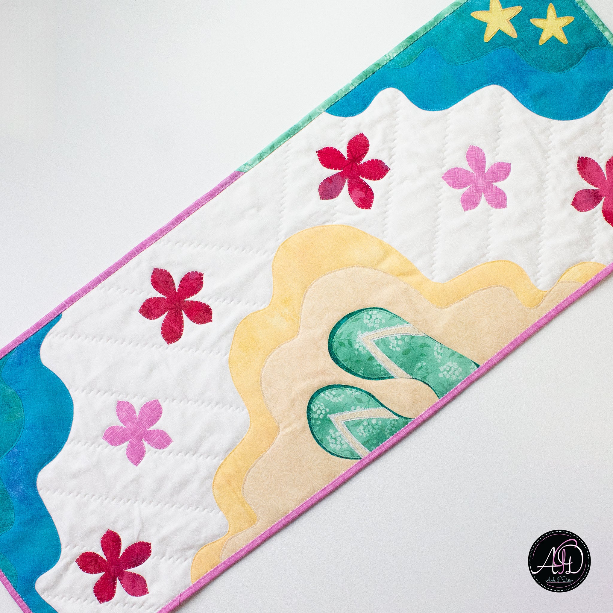 Quilted Applique Beach Flip Flop Summer Table Runner