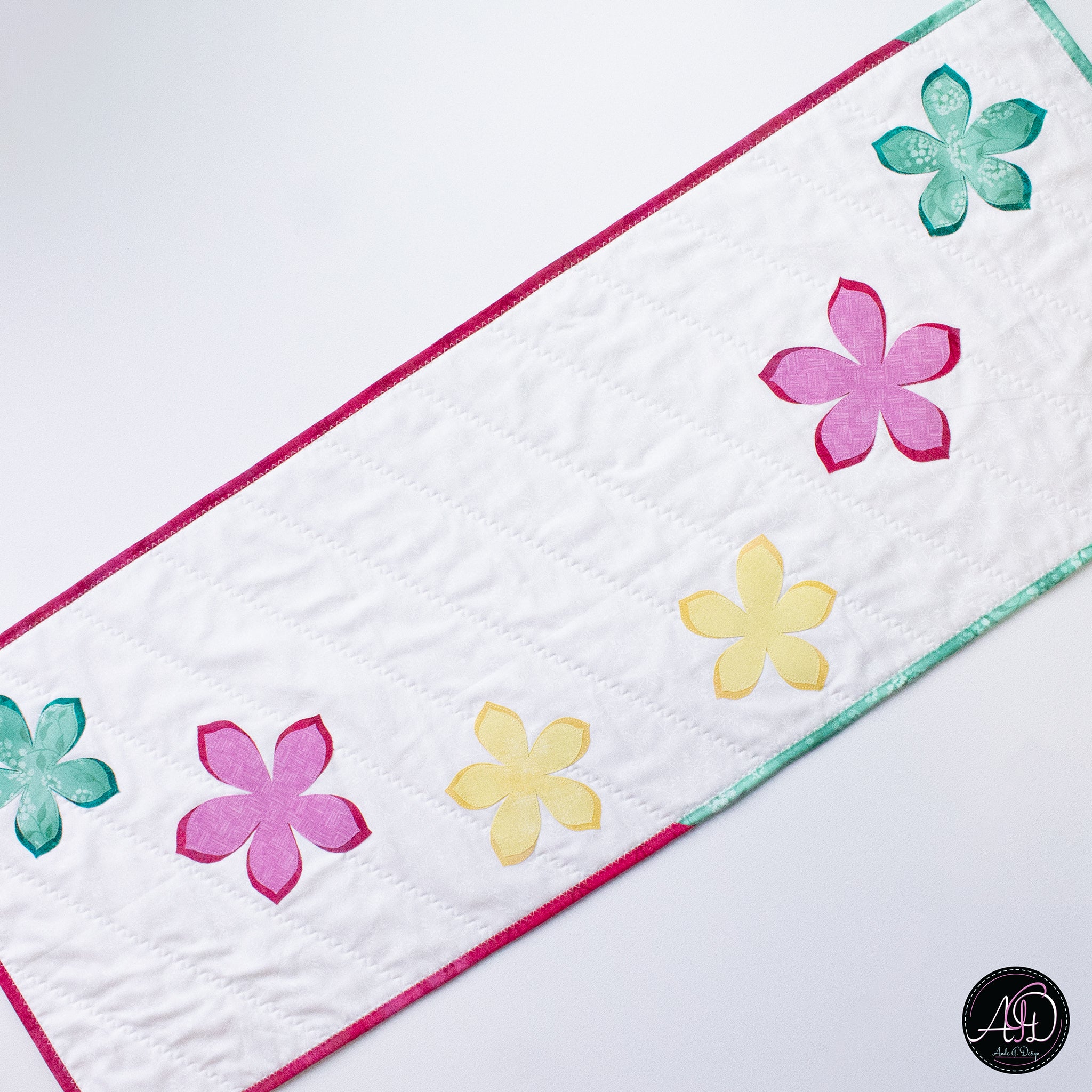 Quilted Applique Beach Flower Summer Table Runner