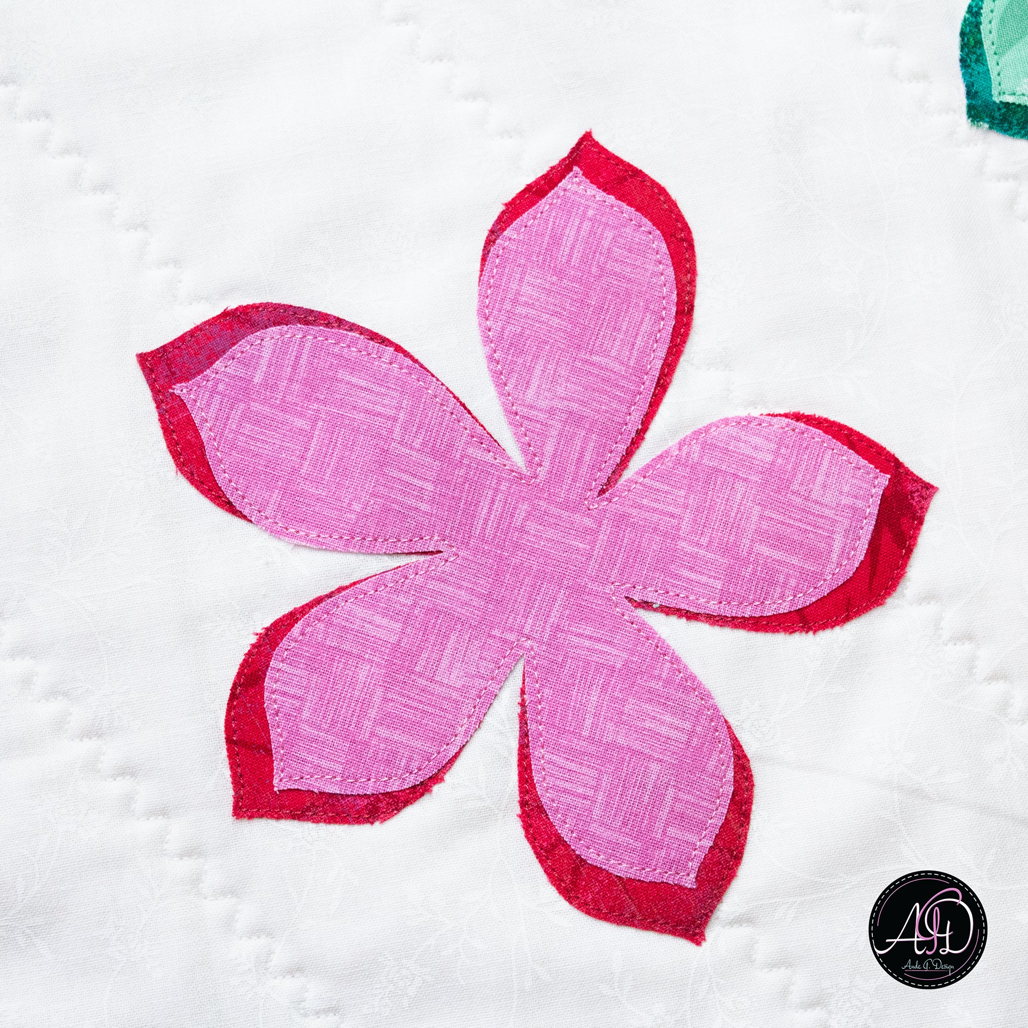 Quilted Applique Beach Flower Summer Table Runner