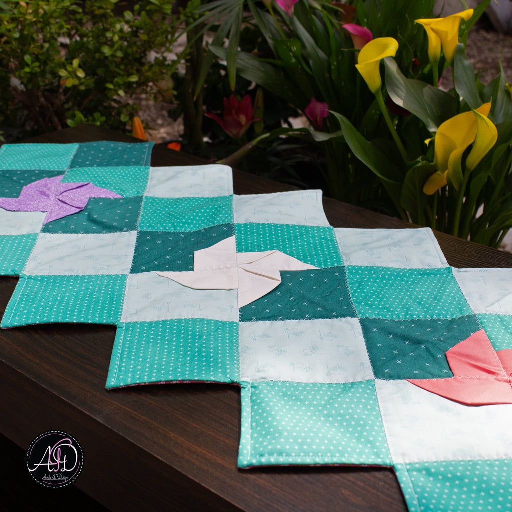 Spring Quilted Table Runner Teal Pinwheel