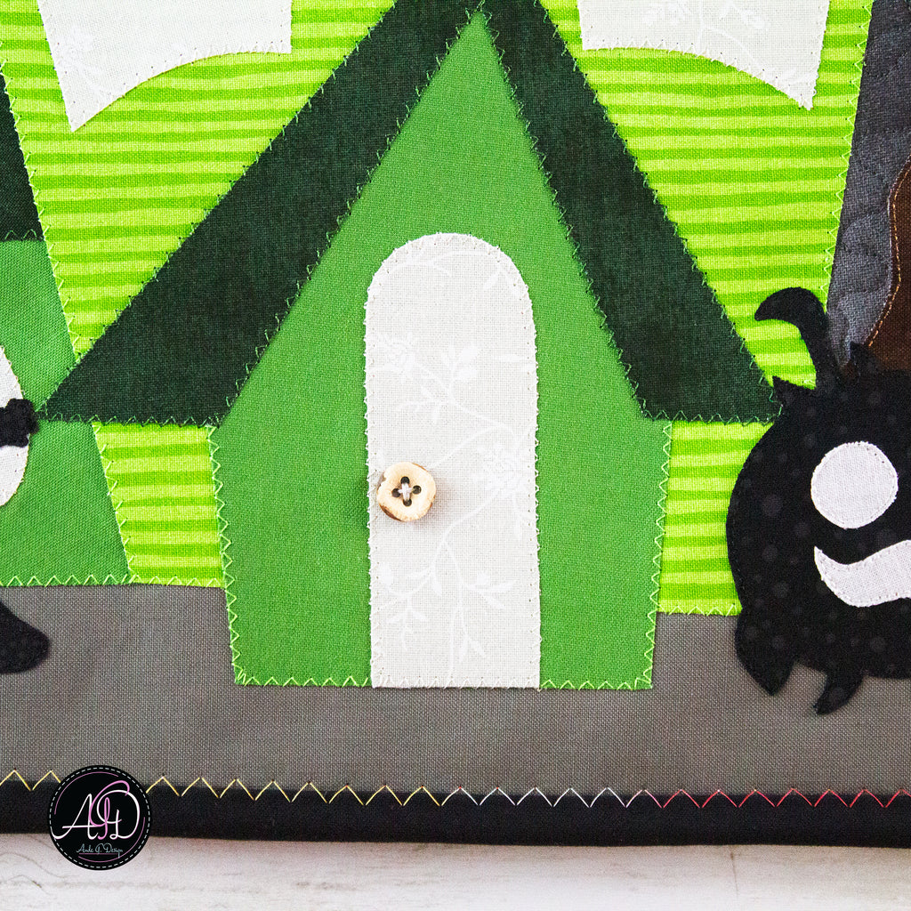 Green Sambly Monsters House Halloween Quilted Wall Hanging | Applique Wall Hanging