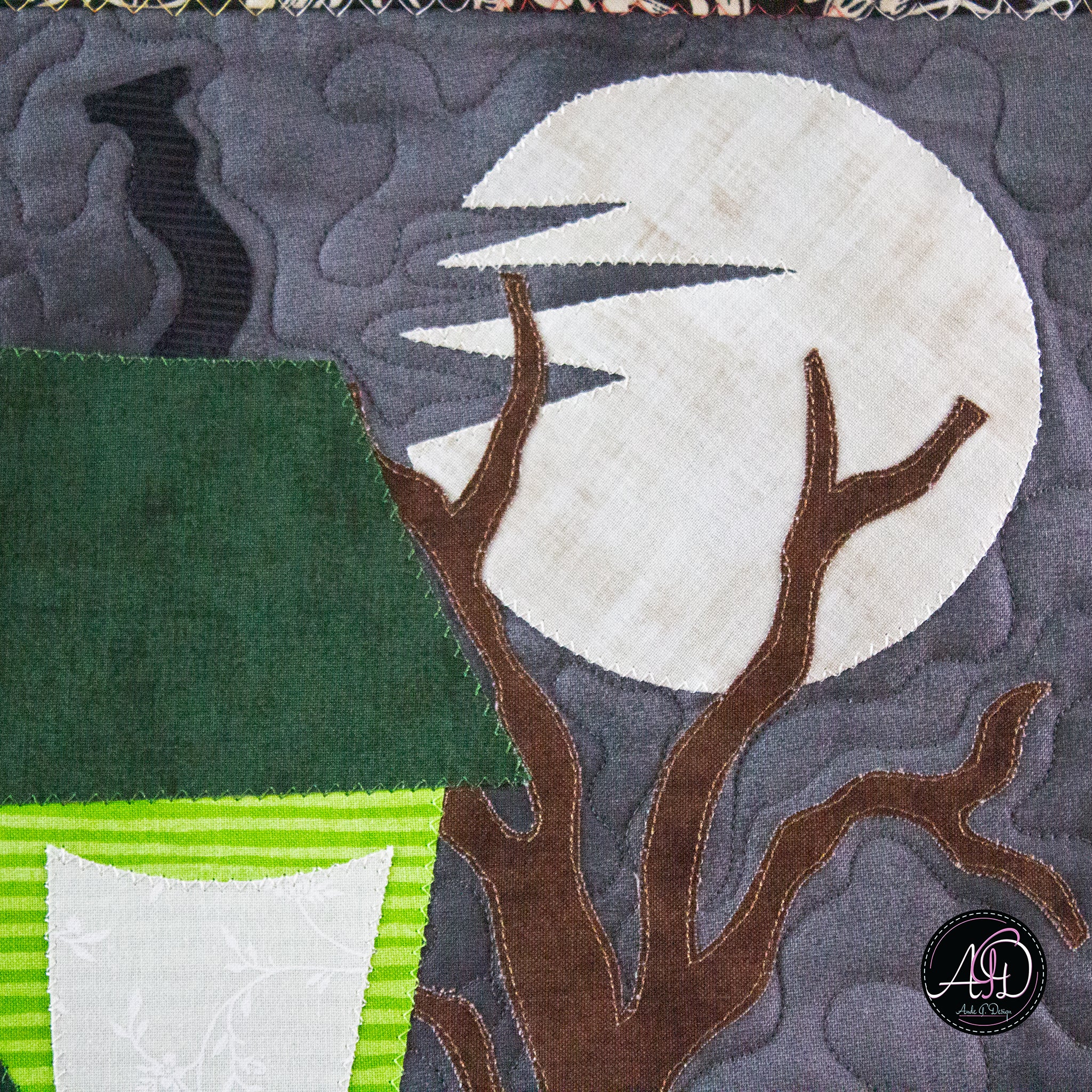 Green Sambly Monsters House Halloween Quilted Wall Hanging | Applique Wall Hanging