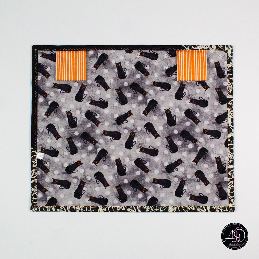 Gray Cravel Vampire's House Halloween Quilted Wall Hanging | Applique Wall Hanging