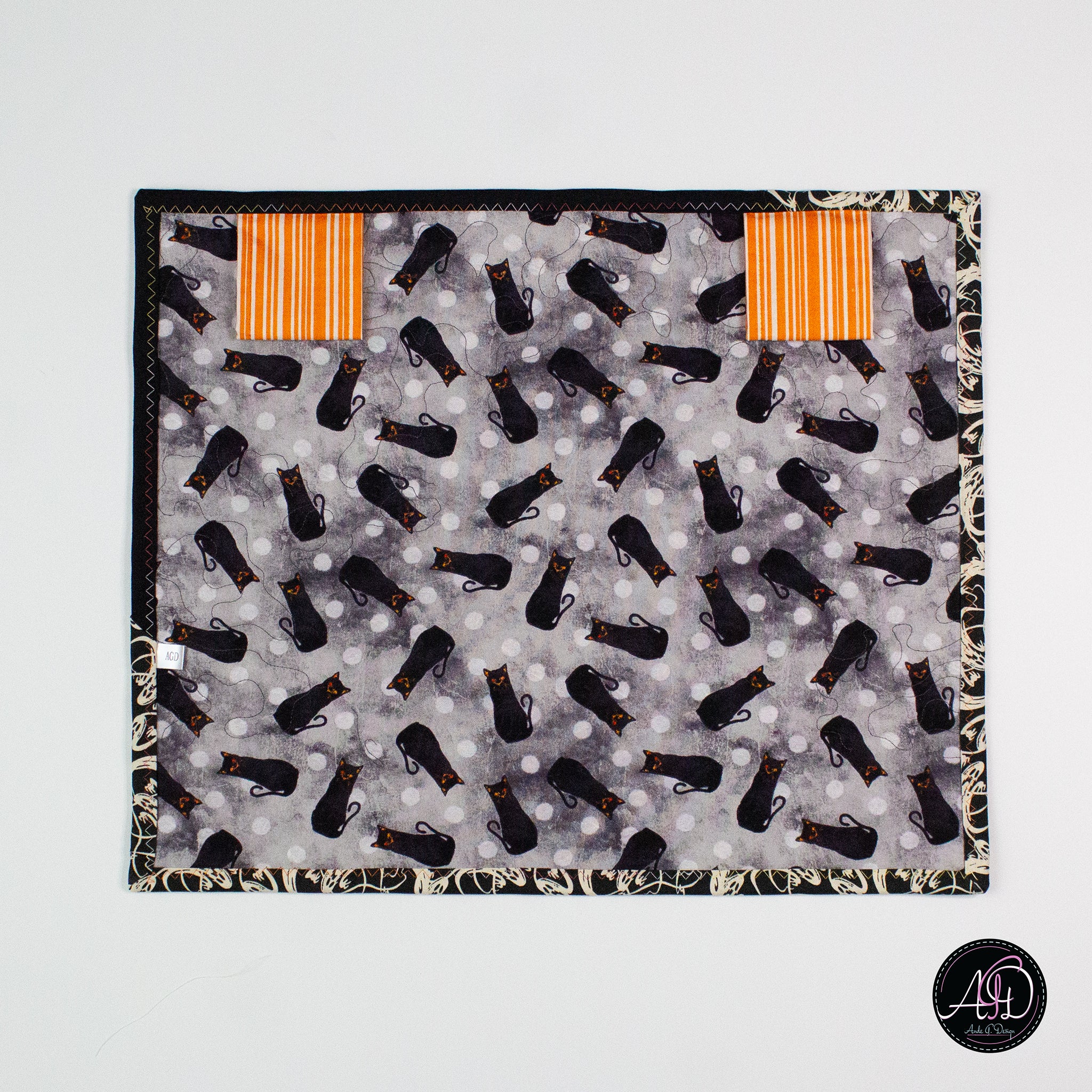 Gray Cravel Vampire's House Halloween Quilted Wall Hanging | Applique Wall Hanging