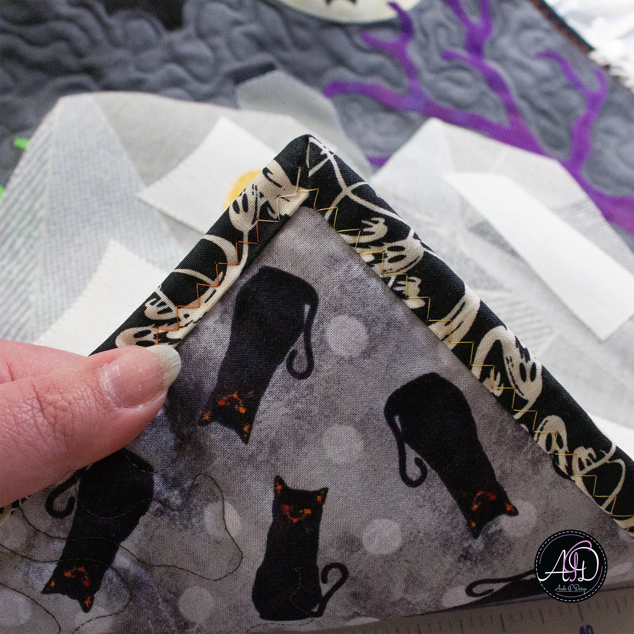 Gray Cravel Vampire's House Halloween Quilted Wall Hanging | Applique Wall Hanging