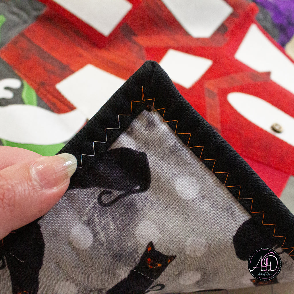 Red Grembles Graveyard House Halloween Quilted Wall Hanging | Applique Wall Hanging