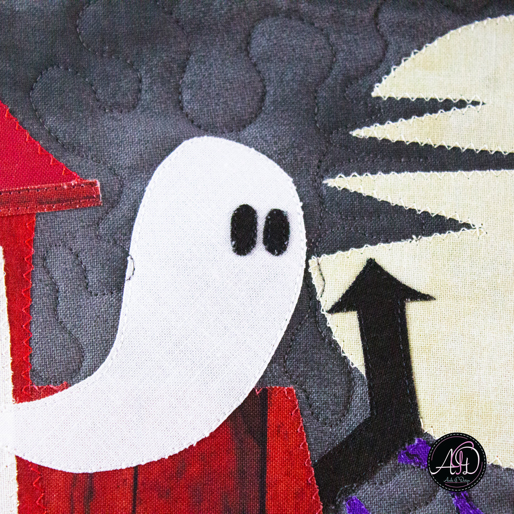 Red Grembles Graveyard House Halloween Quilted Wall Hanging | Applique Wall Hanging