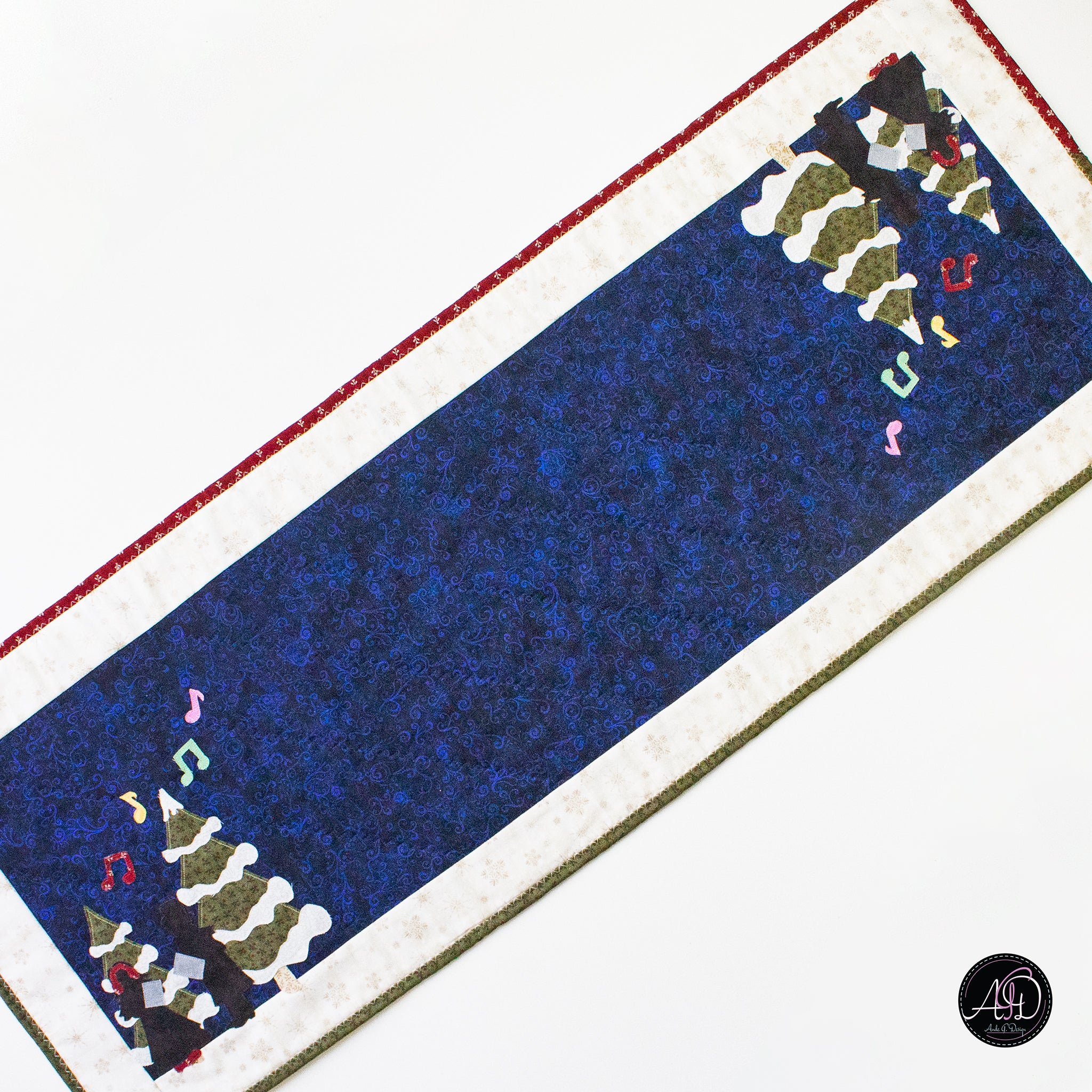 Christmas Carolers Applique Quilted Table Runner | Christmas Table Decor