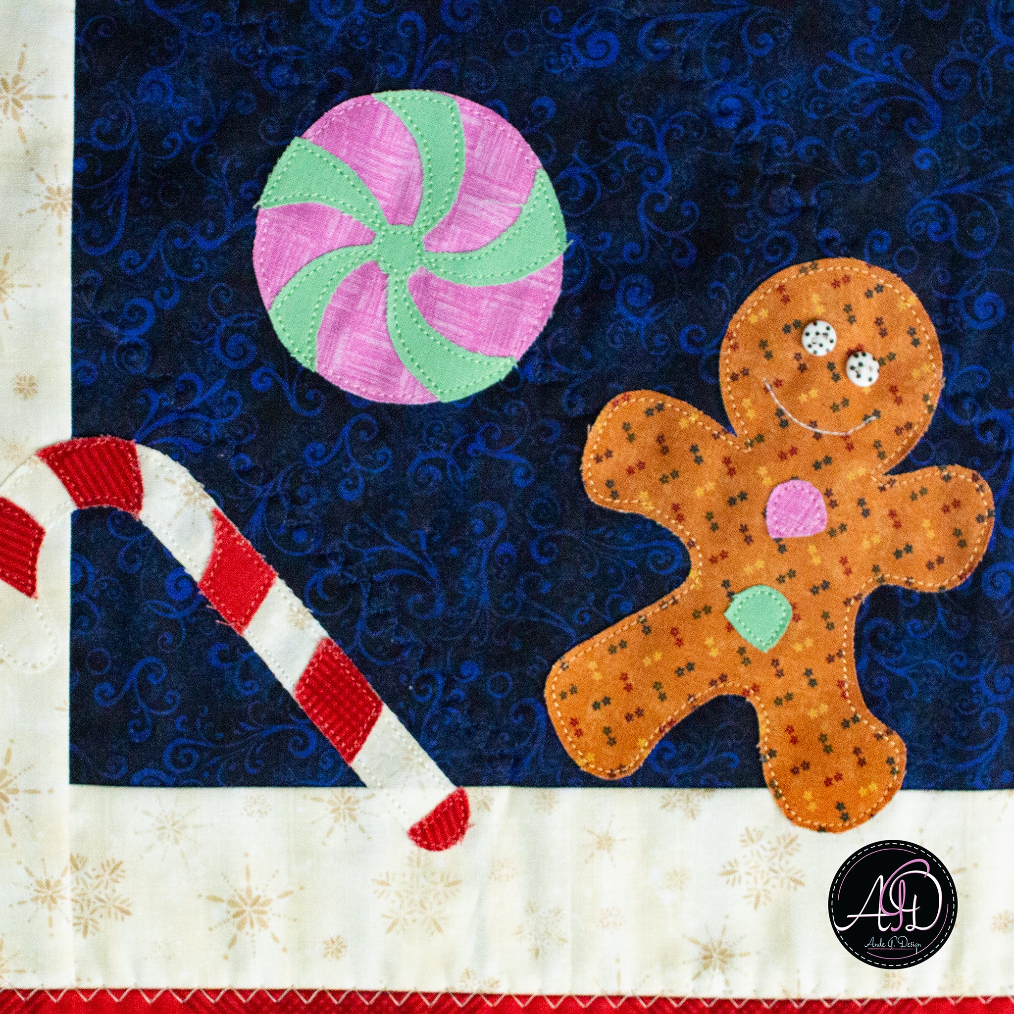 Christmas Candy Applique Quilted Table Runner | Christmas Table Decor