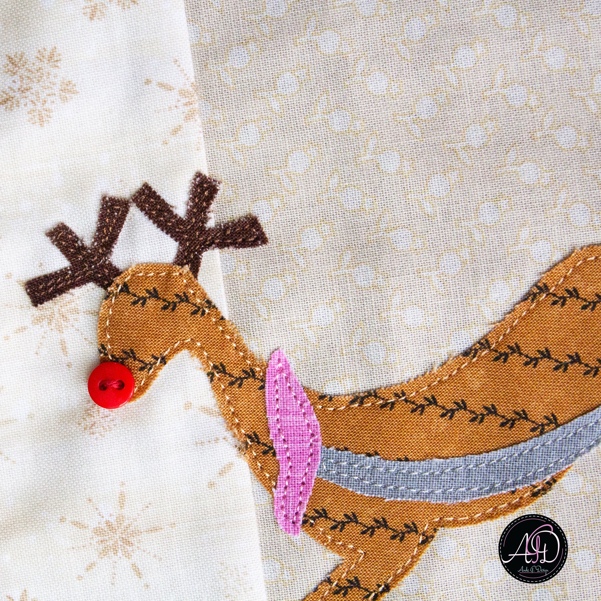 Santa's Sleigh & Reindeer Christmas Applique Quilted Table Runner | Christmas Table Decor