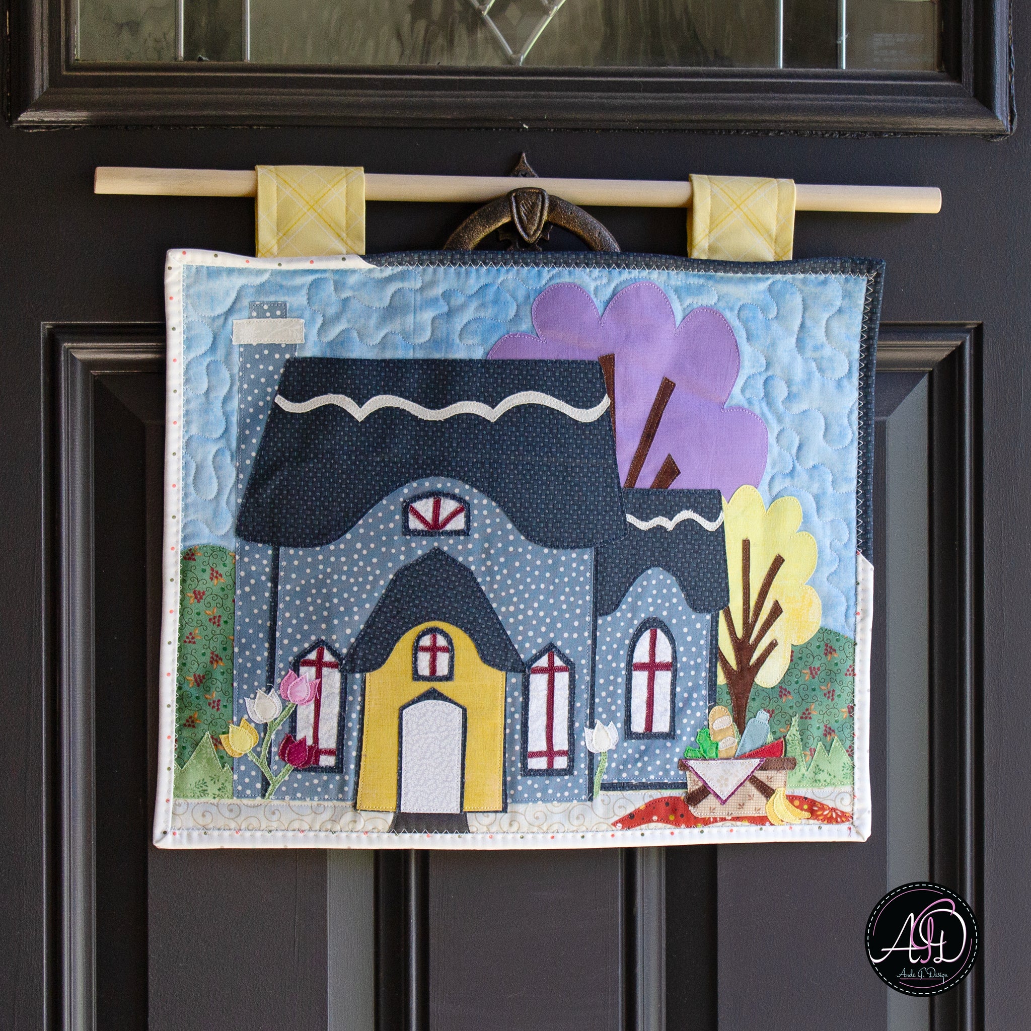 Blue Picnic House Spring Quilted Wall Hanging | Applique Wall Hanging