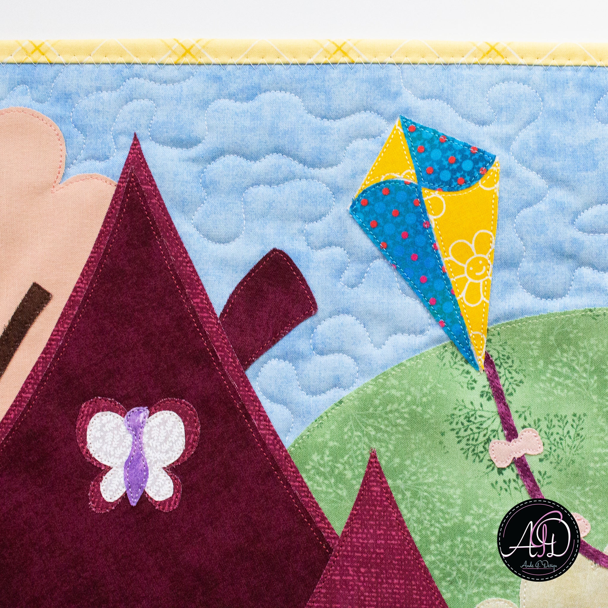 Red Kite House Spring Quilted Wall Hanging | Applique Wall Hanging