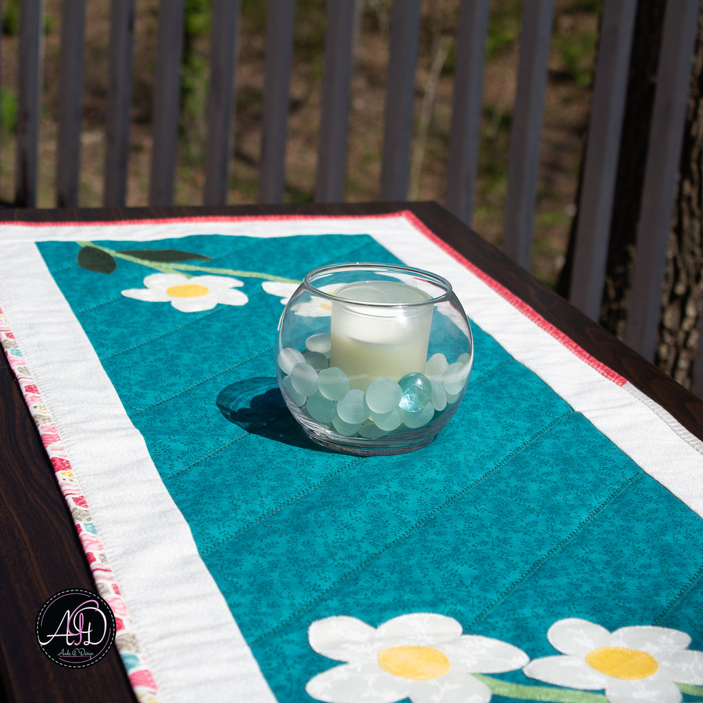 Teal Daisy Applique Quilted Table Runner