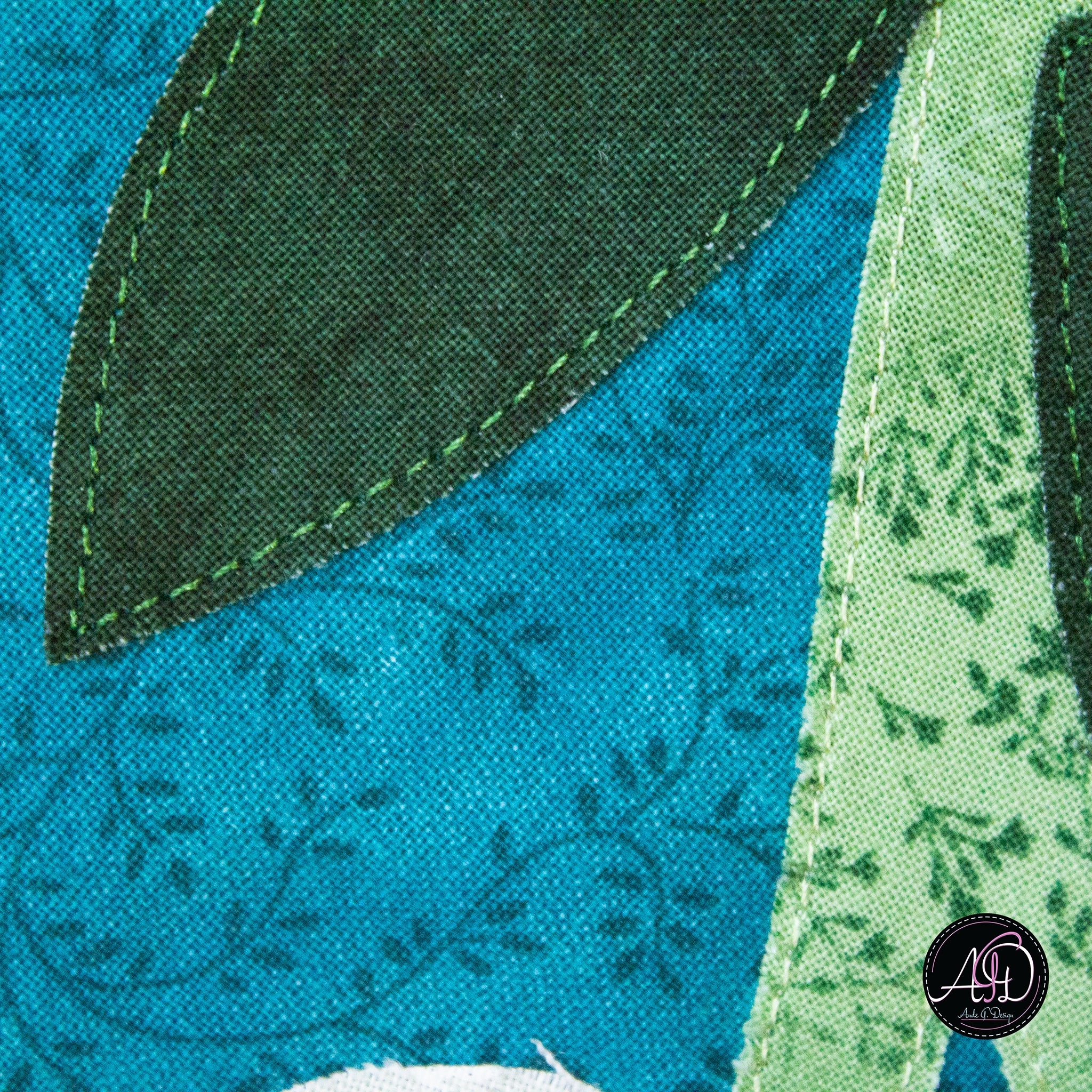 Teal Daisy Applique Quilted Table Runner