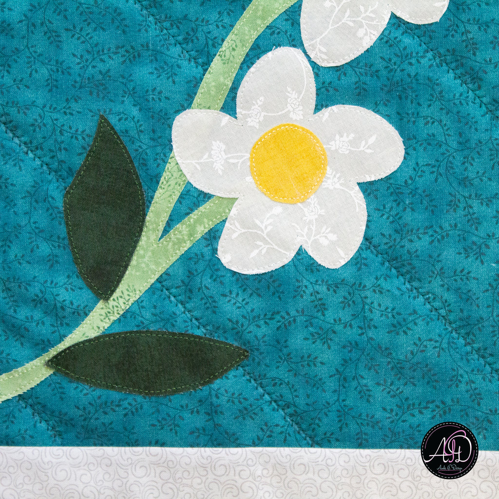 Teal Daisy Applique Quilted Table Runner