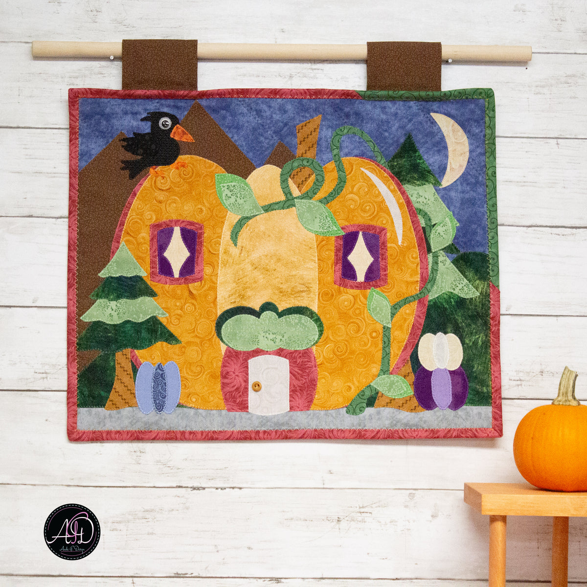Autumn Pumpkin Cottage Quilted Applique Wall Hanging